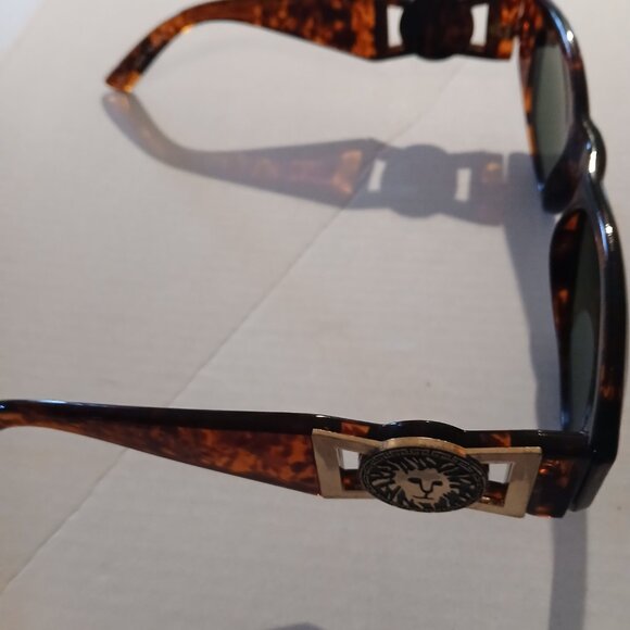 Anne Klein Vintage Riviera Sunglasses Tortoise Shell Lion Logo - Picture 8 of 8